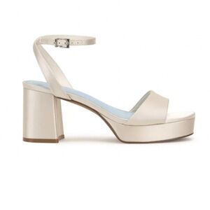 Vince Camuto Pendreya Platform Heel Sandel in Milk Satin Size 9